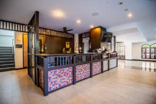 ratana apart hotel at chalong