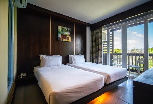 ratana apart hotel at chalong