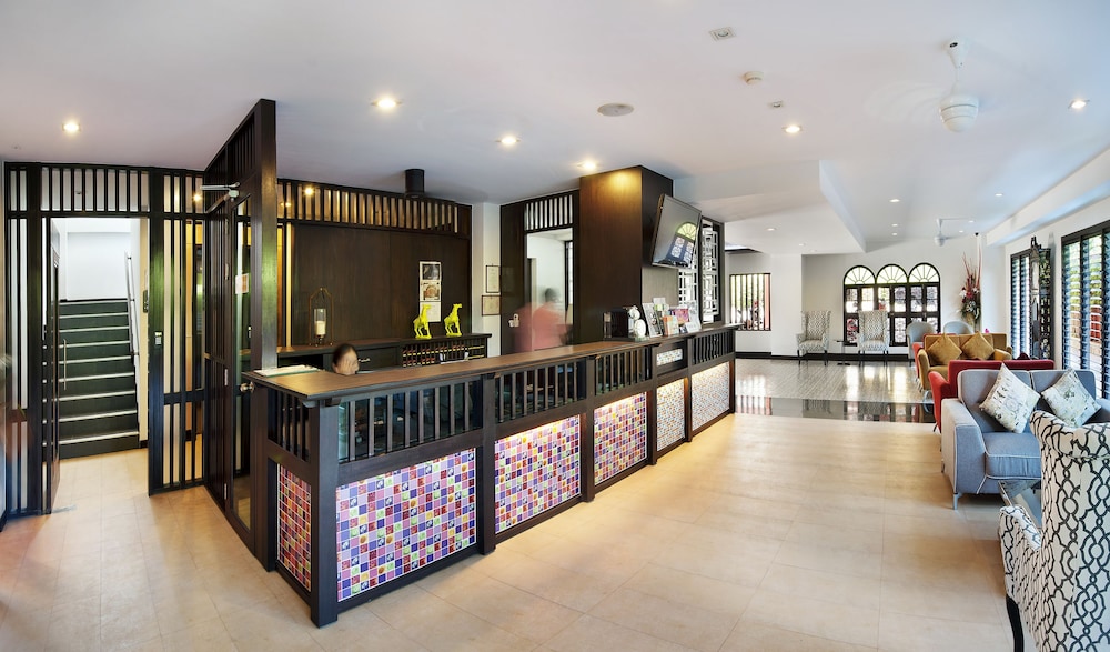 ratana apart hotel at chalong