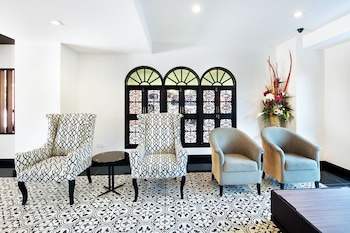 ratana apart hotel at chalong