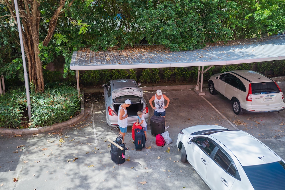 ratana apart hotel at chalong