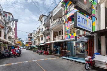armoni patong beach hotel