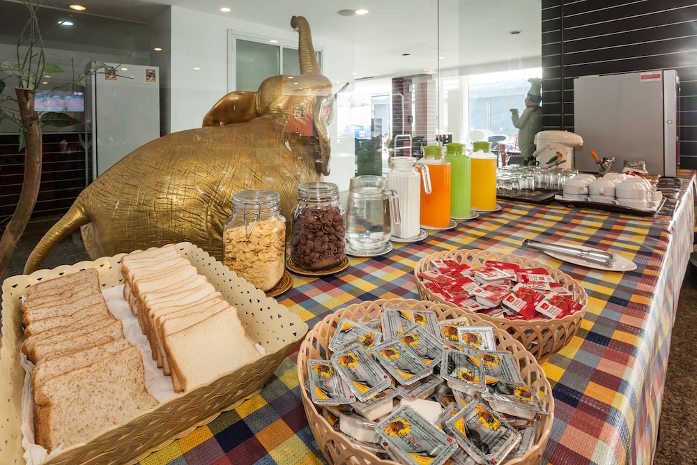 armoni patong beach hotel