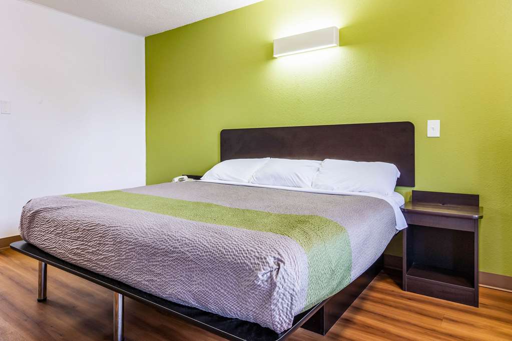 motel 6 alexandria la south