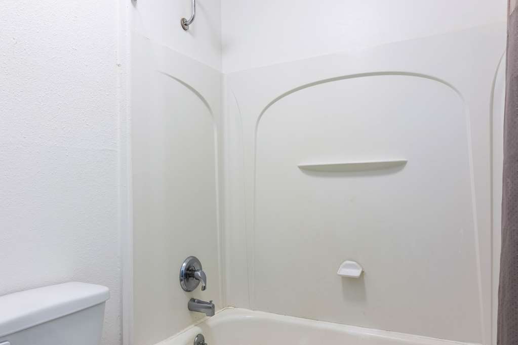 motel 6 alexandria la south