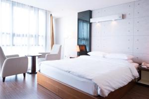 sunset hotel