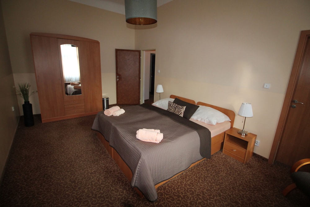 hotel city bell