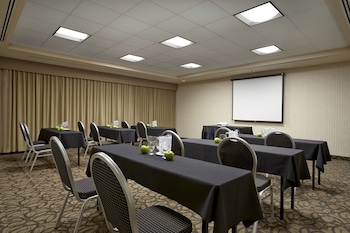 acclaim hotel by clique