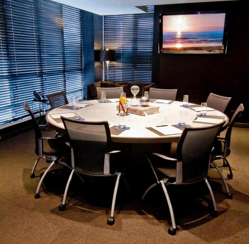 Loden Hotel,British Columbia>>North Vancouver,5 star