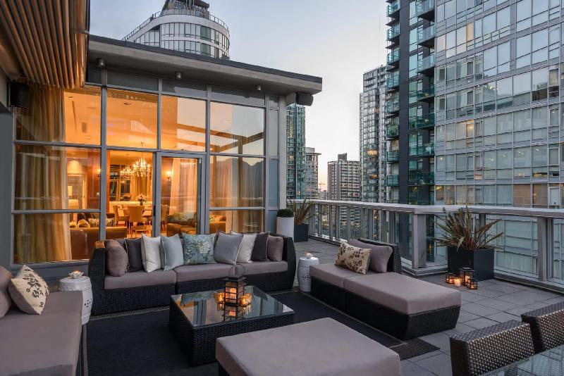 Loden Hotel,British Columbia>>North Vancouver,5 star
