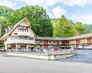 Econo Lodge Inn & Suites On The River,Gatlinburg - Pigeon Forge>>Gatlinburg,2 star