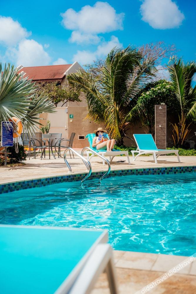 rh boutique hotel aruba