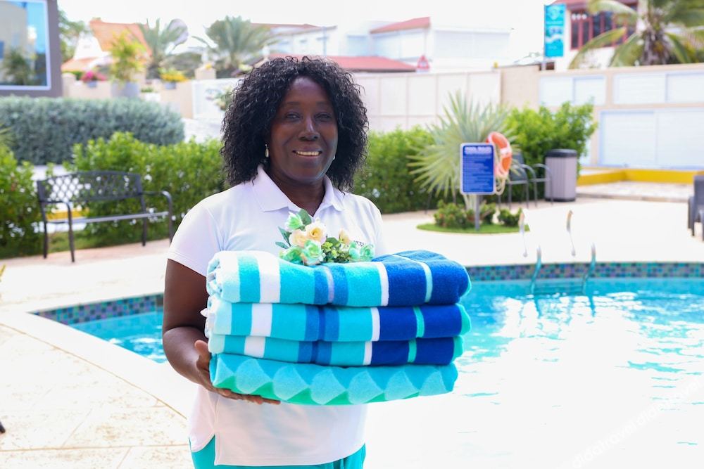 rh boutique hotel aruba
