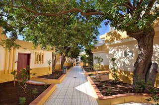 Checkin Bungalows Atlantida,Los Cristianos>>Arona,3 star