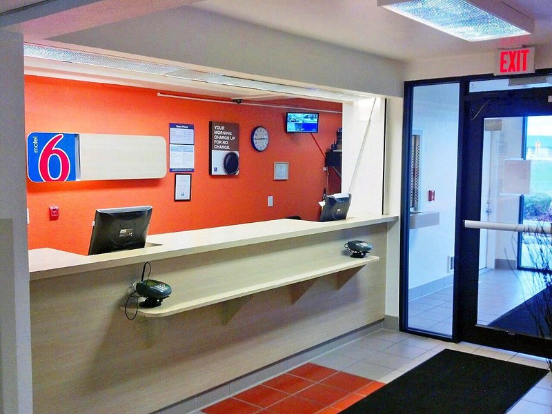 motel 6 altoona ia des moines east