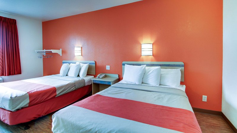 motel 6 altoona ia des moines east