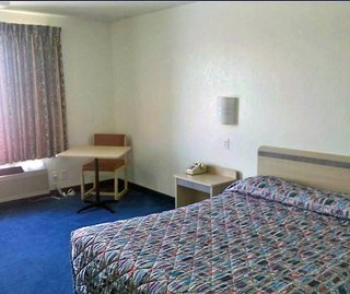 motel 6 altoona ia des moines east
