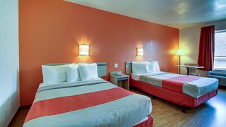 motel 6 altoona ia des moines east