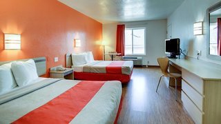 motel 6 altoona ia des moines east