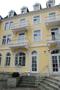 Milbor Hotel,Near A Train Station,3 star