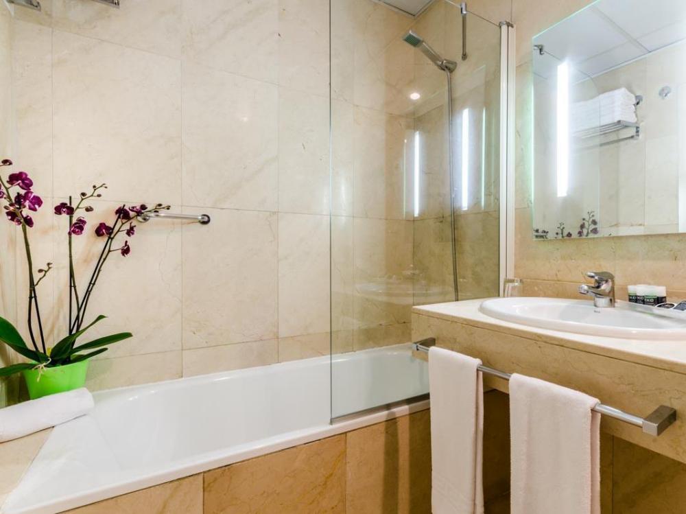 hotel exe suites 33