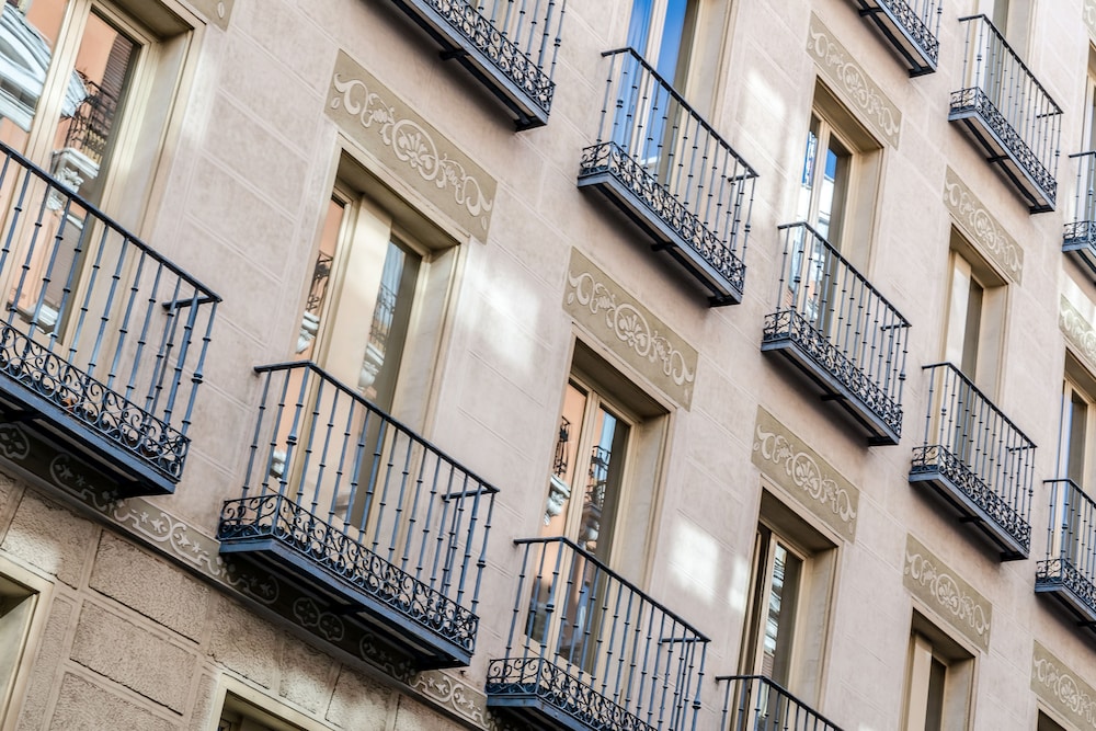 hotel exe suites 33