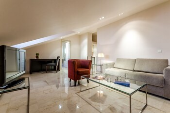 hotel exe suites 33