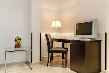 hotel exe suites 33