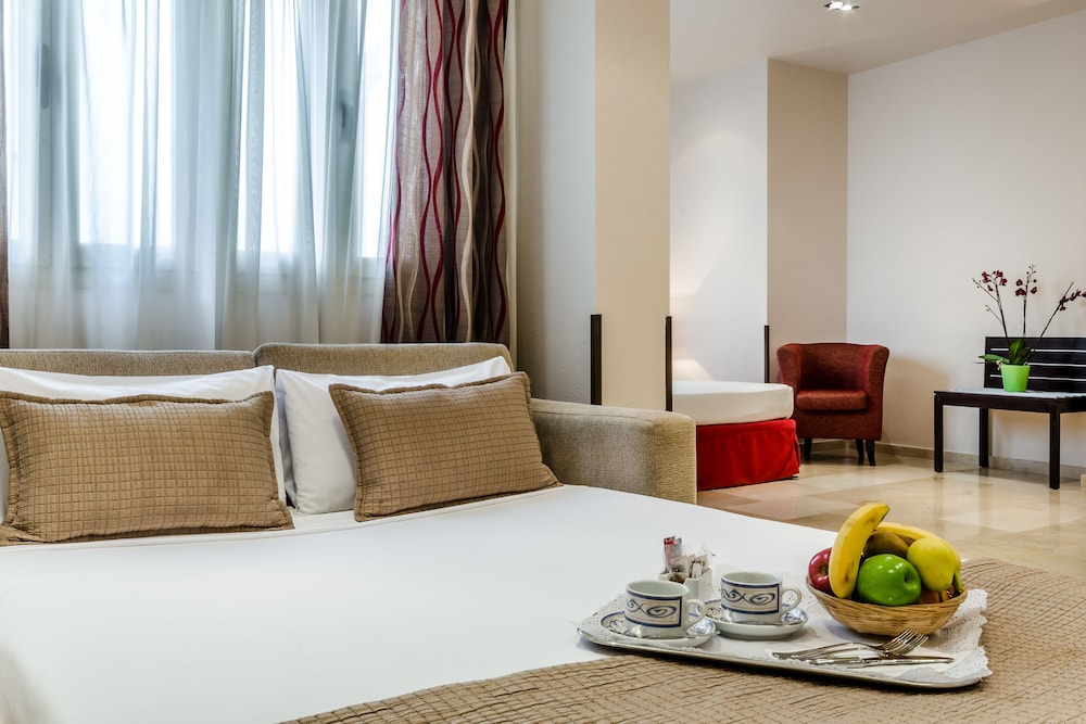 hotel exe suites 33