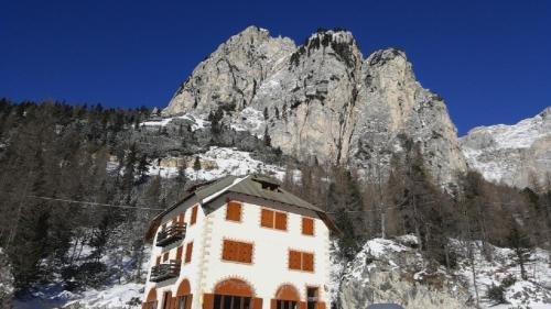 Al Sasso Di Stria,Colle Santa Lucia>>Belluno,2 star