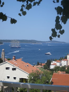 hvar