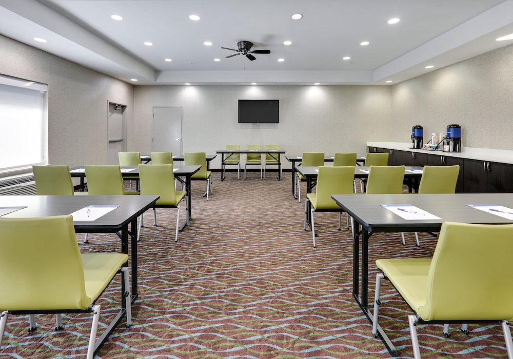 holiday inn express hotel and suites cleburne by ihg