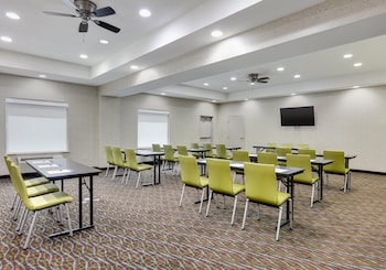 holiday inn express hotel and suites cleburne by ihg
