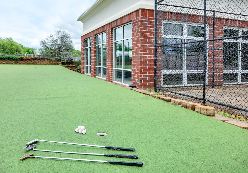 holiday inn express hotel and suites cleburne by ihg