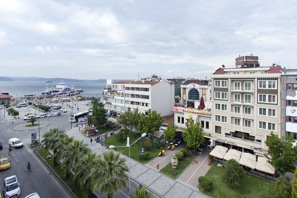 artur hotel