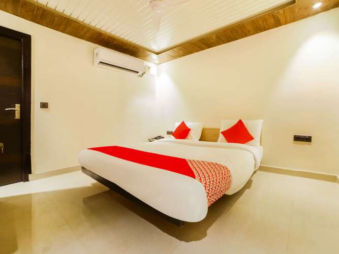 hotel o ashirwad home near pitampura