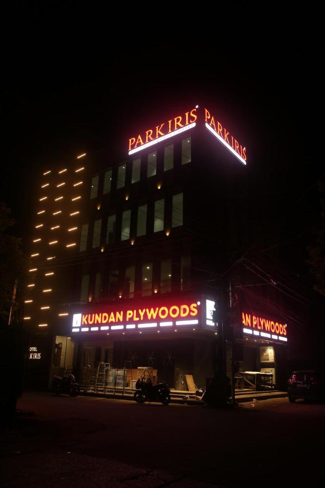 park iris hotels mg road