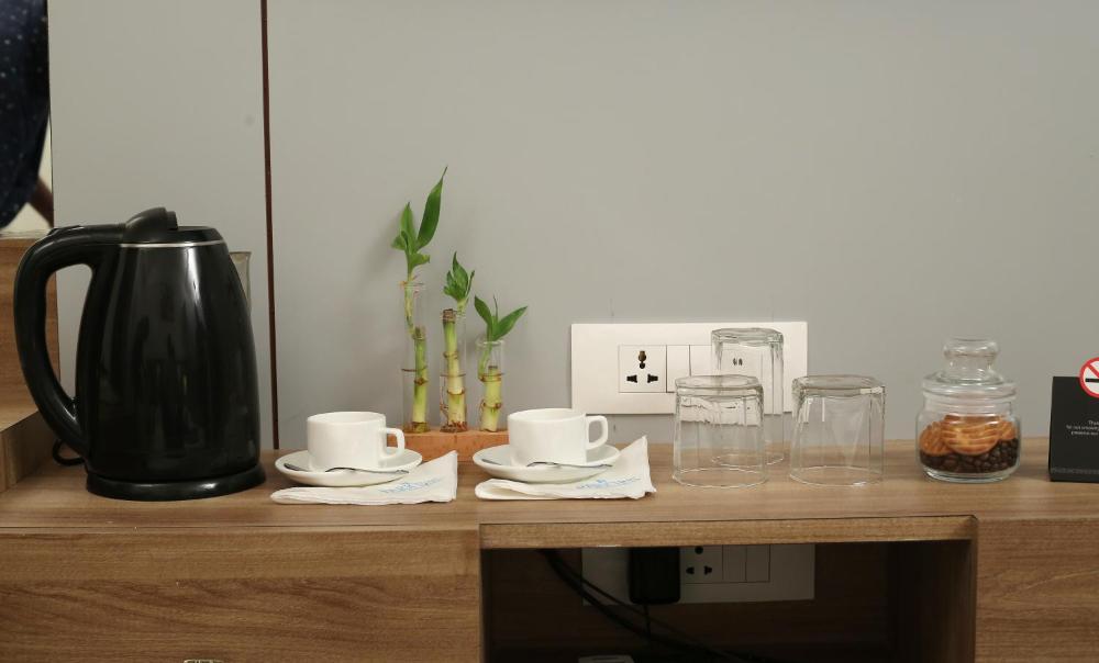 park iris hotels mg road