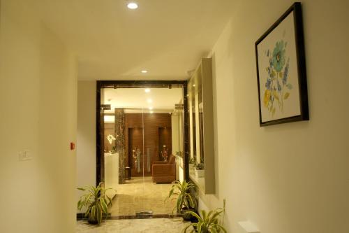 park iris hotels mg road