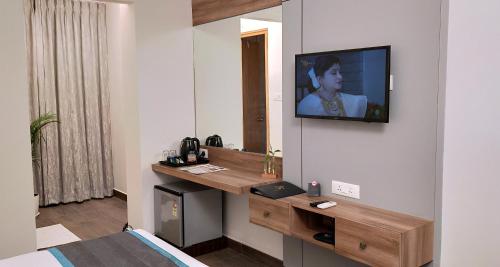 park iris hotels mg road