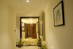 park iris hotels mg road