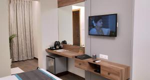 park iris hotels mg road