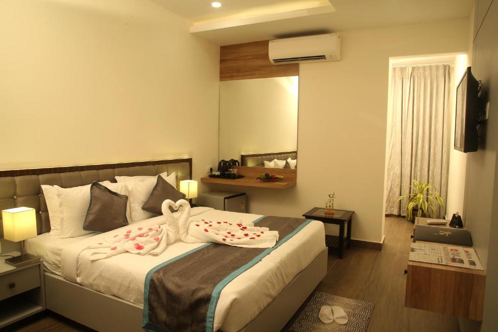 park iris hotels mg road