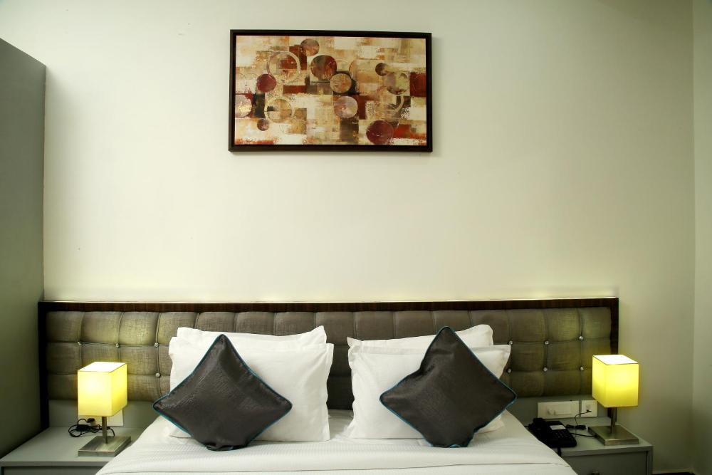 park iris hotels mg road