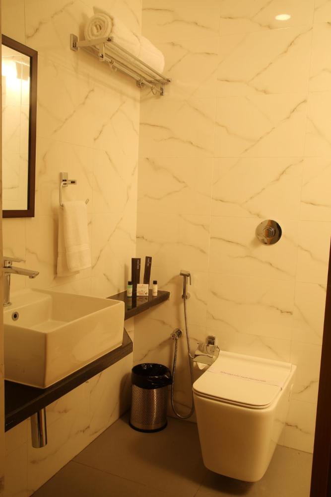 park iris hotels mg road