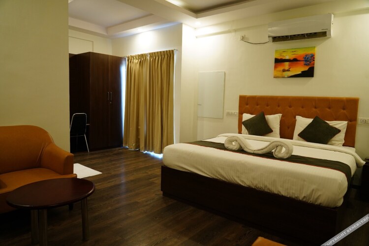 suraksha stay itpl hotel