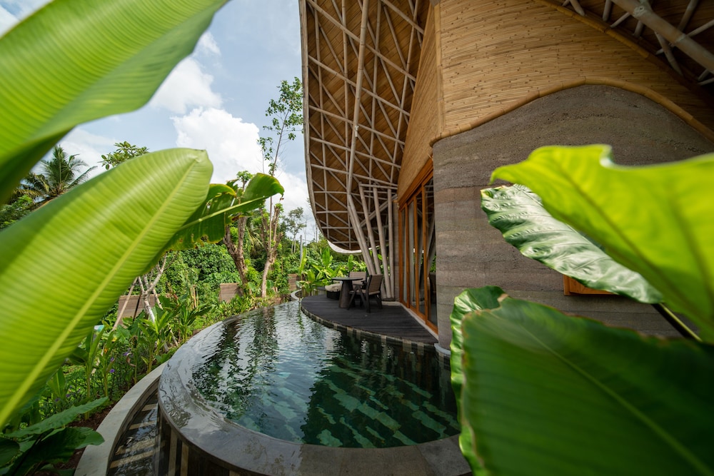 ulaman eco luxury resort