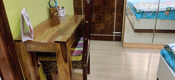 Mount View Double-Bed By Aparna Bienvenue,Panchkula>>Chandigarh,3.5 star