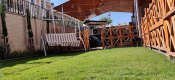 mount view double bed by aparna bienvenue