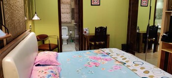 mount view double bed by aparna bienvenue